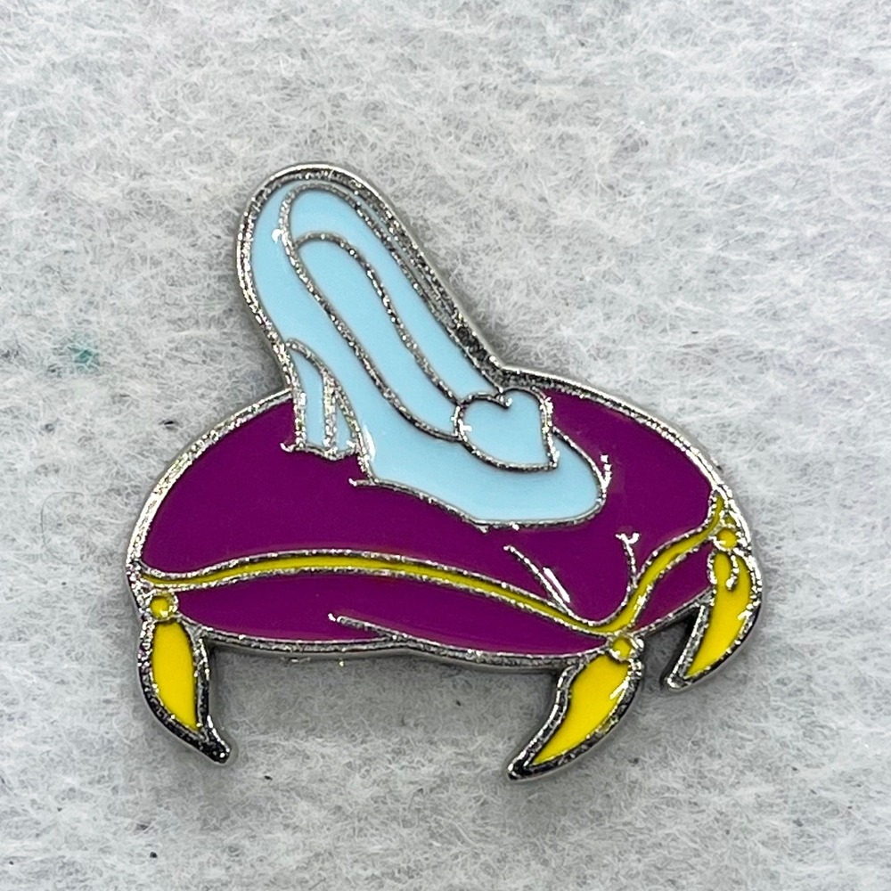 🔮 5/$25 Disney Cinderella Glass Slipper Pin